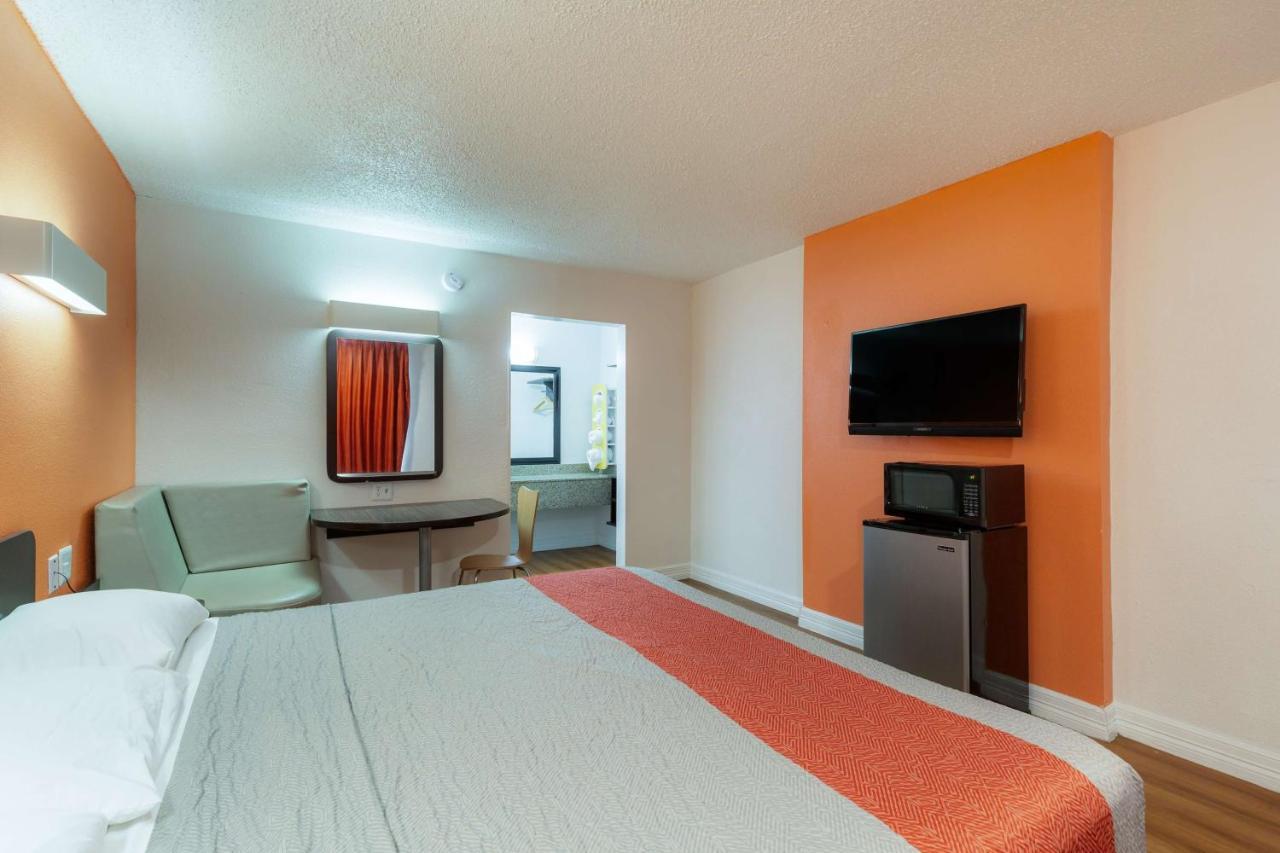 6-houston, Tx - East Hotel 3*