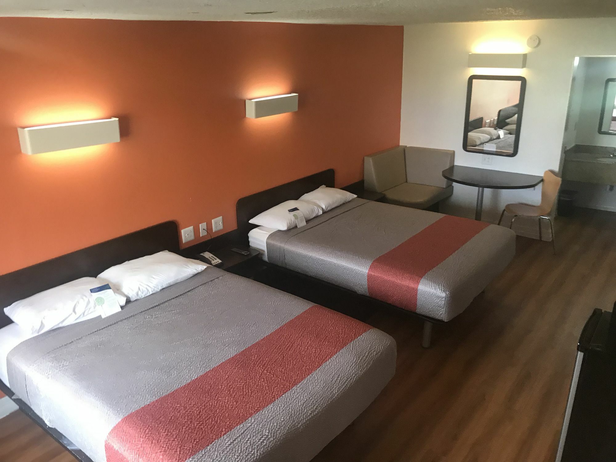 6-houston, Tx - East Hotel 2*